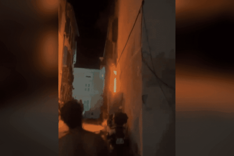 Des résidents sauvés d’un incendie grâce à des matelas, témoignages de témoins en France.