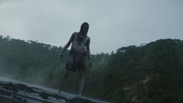 Evil Dead Burn : Sébastien Vanicek succède à Sam Raimi dans un nouvel opus gore
