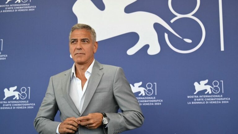 George Clooney honoré par un Lion d’or à la Mostra de Venise pour sa carrière cinématographique.