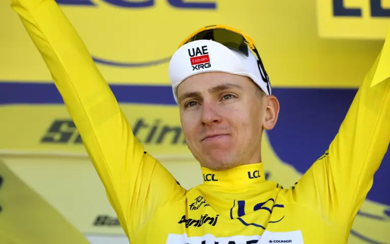 Tadej Pogacar remporte la troisième étape du Tour de France et prend le maillot jaune.