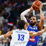 L&rsquo;équipe de France de basket bat la Finlande lors des qualifications au Mondial 2027.