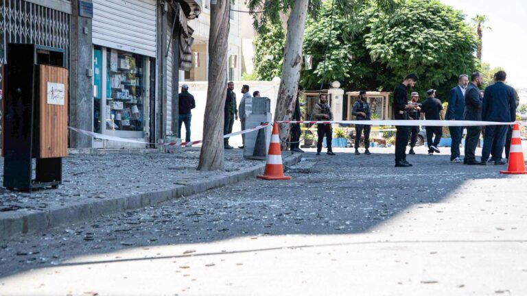 Explosions près de l’hôtel d’Emmanuel Macron à Damas : 18 blessés signalés