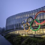 Le freeride et le patinage synchronisé intégrés aux Jeux olympiques, le combiné nordique exclu.