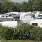 Des gens du voyage s&rsquo;installent sur un terrain agricole, provoquant des tensions locales.