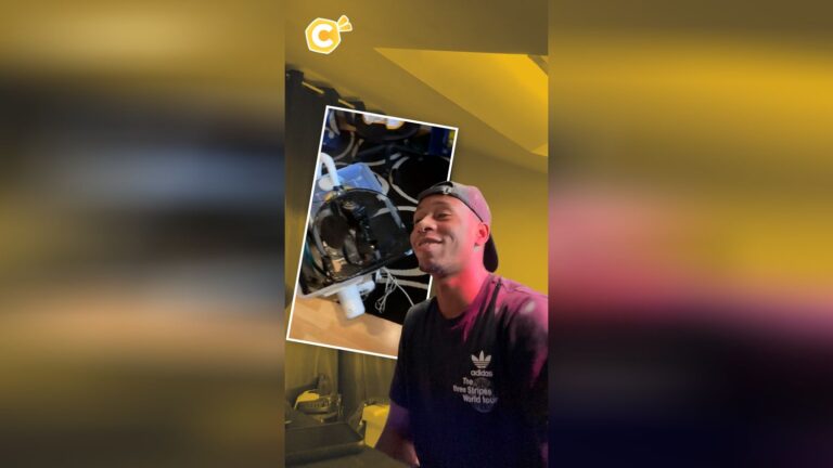 Un homme fabrique un système de climatisation autonome en utilisant des matériaux recyclés.