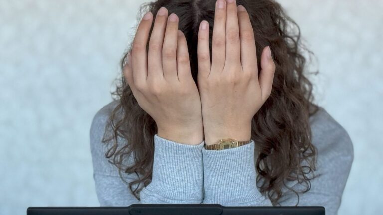 Les personnels de l’Éducation nationale démunis face aux enjeux de santé mentale à l’école.