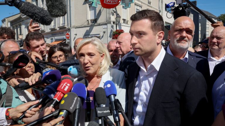 Marine Le Pen affirme ne pas vouloir retarder son pourvoi en cassation après sa condamnation.