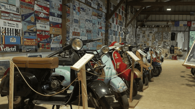 La Vespa au musée de la Dordogne : exploration de la culture italienne et de son accessibilité.