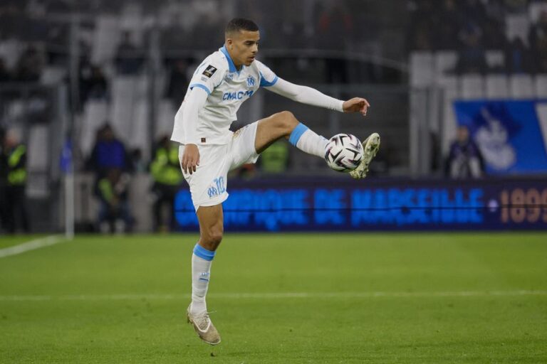 L’OM contraint de céder Mason Greenwood, une décision controversée pour le club.