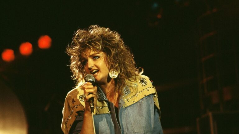 Mort de Bonnie Tyler : retour sur cinq titres emblématiques de la chanteuse galloise.