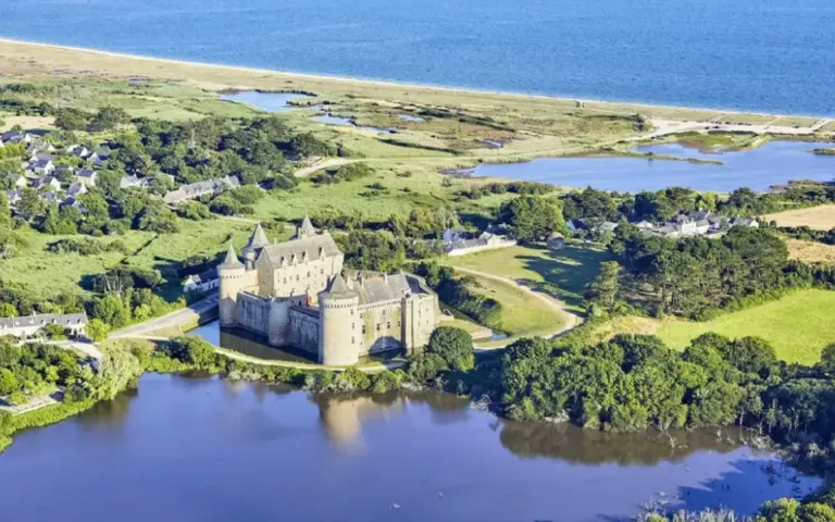 Suscinio, représentant la Bretagne, participera à « Monument préféré des Français »