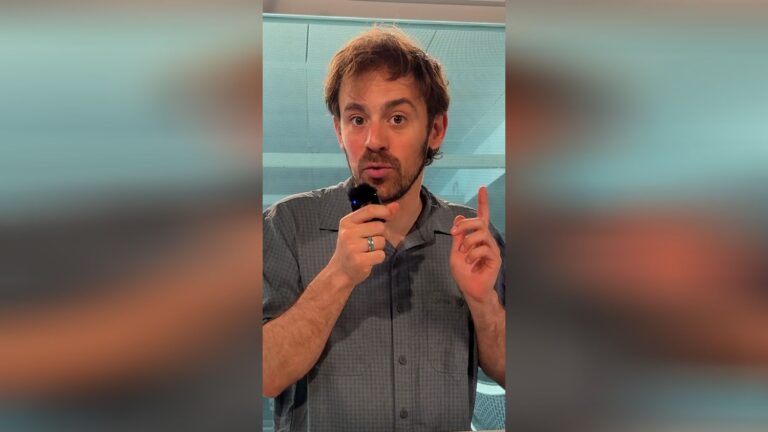 Les baleines utilisent des tubes pour communiquer, selon une étude de Franceinfo.