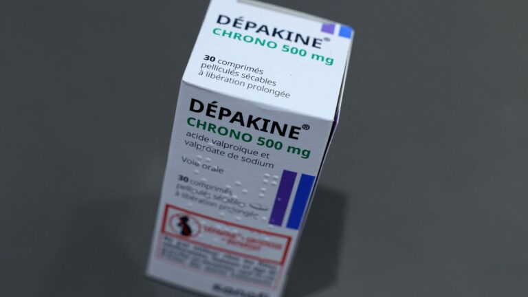 Les papas Dépakine demandent une indemnisation équivalente à celle des mères