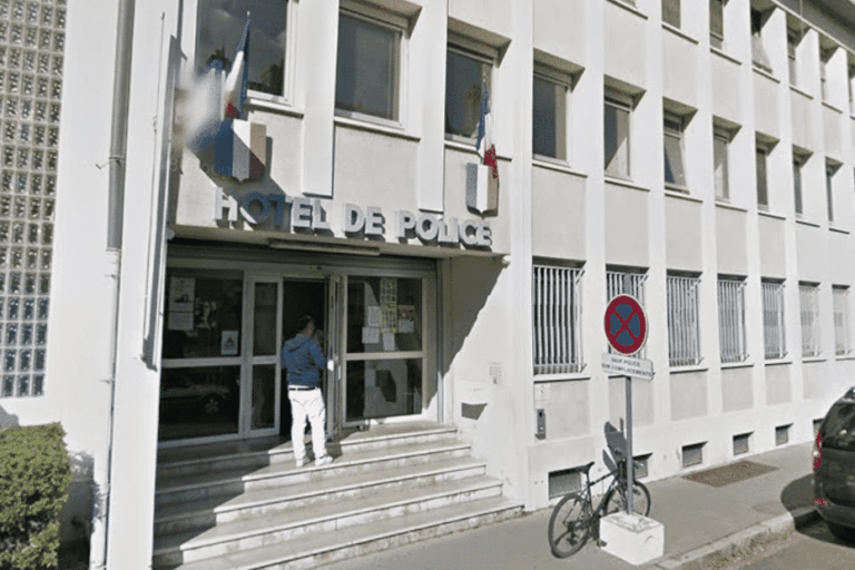Chalon-sur-Saône : un homme avoue avoir tué une femme et se rend au commissariat.