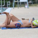 Les chercheurs soulignent les bienfaits des vacances sur la santé mentale en France.