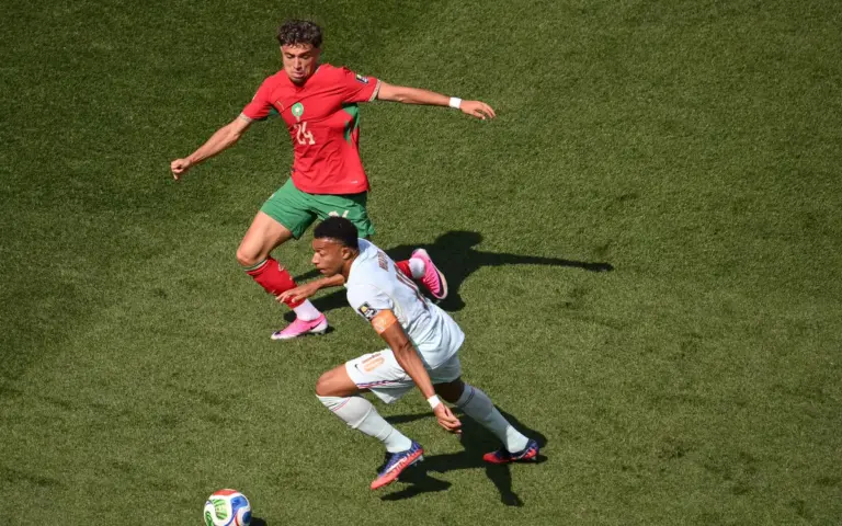 Coupe du monde 2026 : Lucas Digne s’approche du but lors du quart de finale France-Maroc