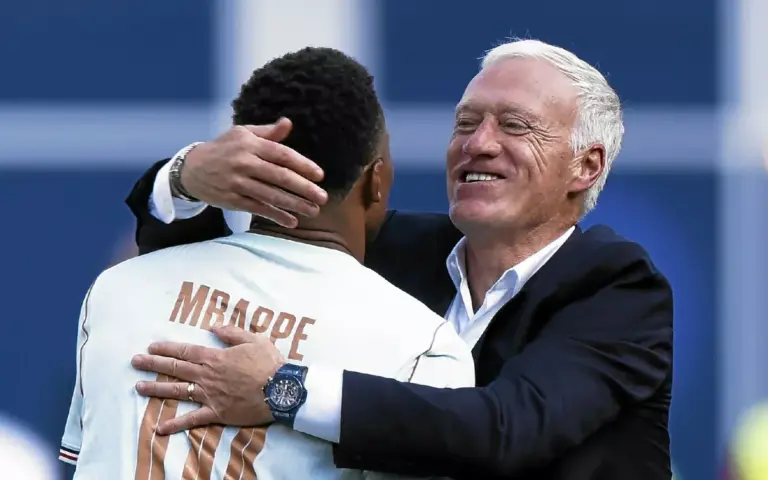 Deschamps satisfait du plaisir des joueurs après la qualification des Bleus en demi-finales