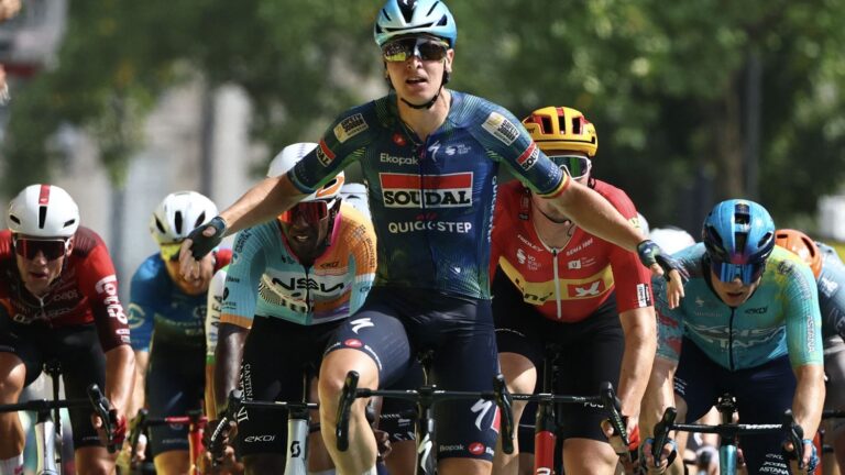 Le club Tour discute des nouvelles régulations sur le cyclisme professionnel en France.