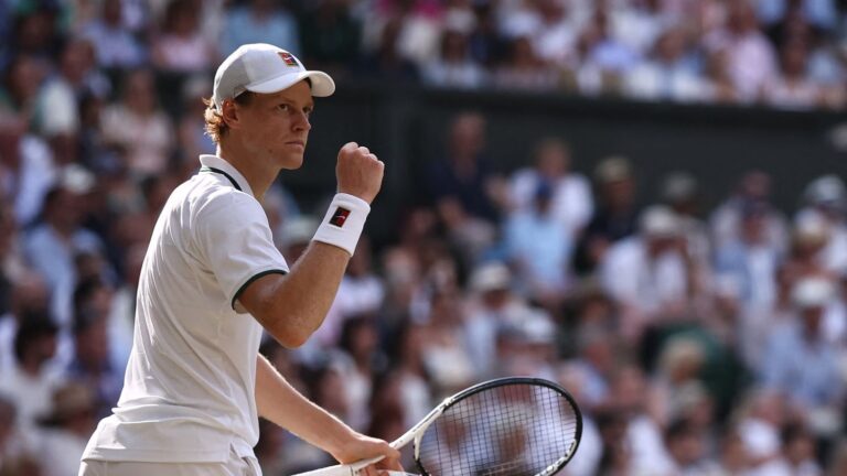 Jannik Sinner élimine Novak Djokovic et accède à la finale de Wimbledon contre Alexander Zverev.