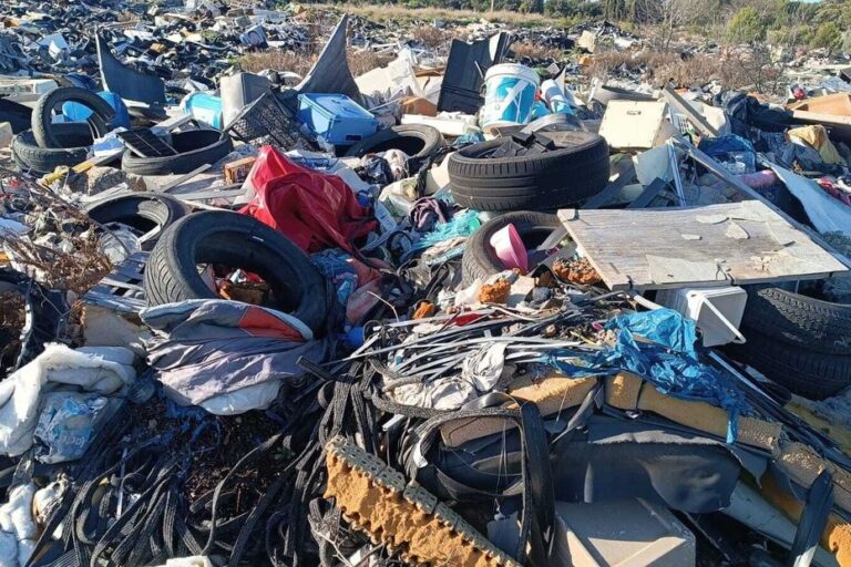 Transferts illicites de déchets : perquisitions d’entreprises en Haute-Corse, France et Espagne.