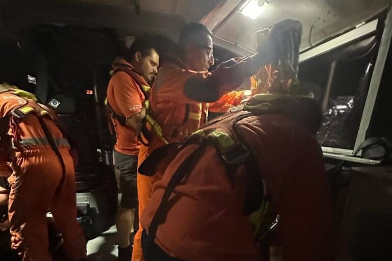Un sauveteur en mer explique comment la lumière du portable a permis de secourir un jeune homme en paddle.