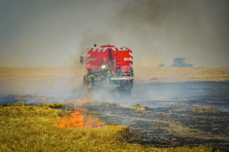 Incendie dans un pavillon en Nièvre : une personne hospitalisée après le sinistre.