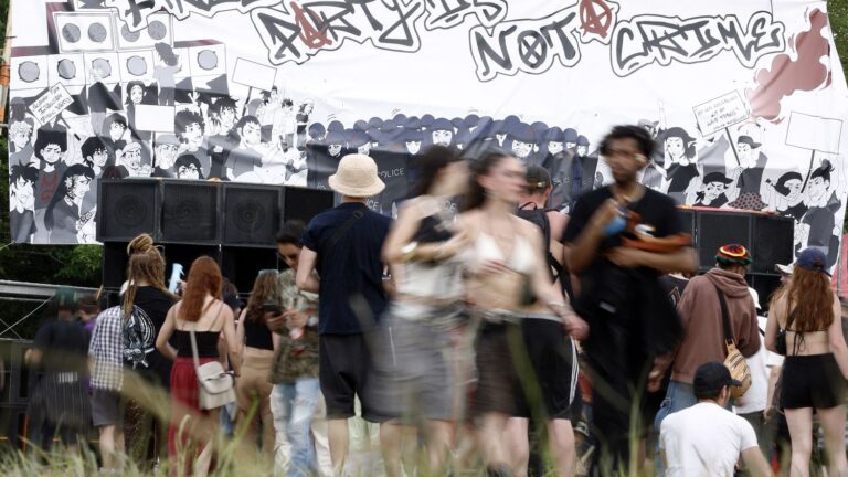 Rave-party dans le Morbihan : premiers départs constatés parmi 1 500 à 1 700 participants.