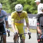 Tour de France : une voiture percute des barrières, un spectateur gravement blessé en Corrèze.