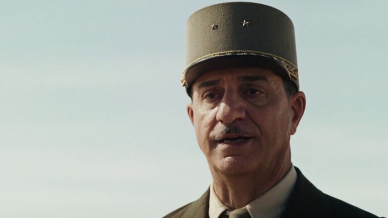 Le succès des films sur Charles de Gaulle soulève des débats en France sur son héritage.