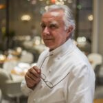 Alain Ducasse met la nature au cœur de ses créations culinaires en France.