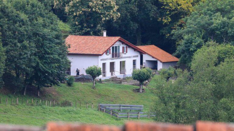 Le mari de Laure Zacchello, disparu au Pays basque, reste en détention provisoire.