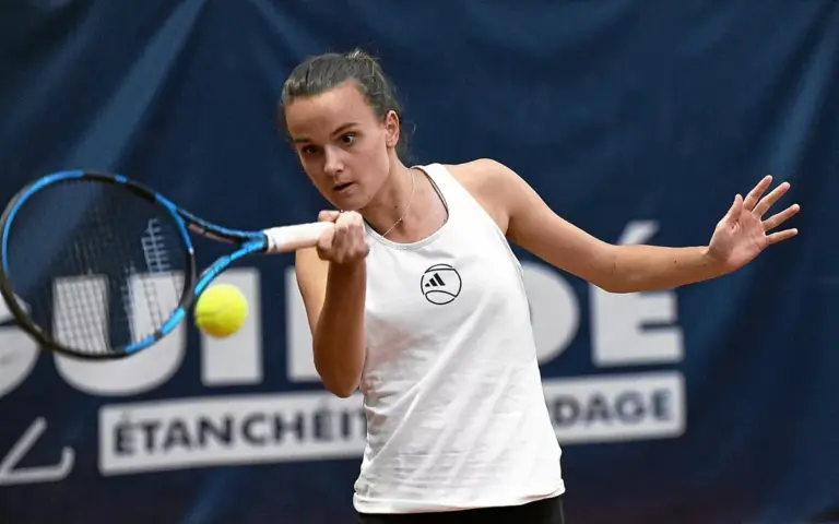 Clara Burel remporte sa première victoire sur le circuit principal depuis avril.