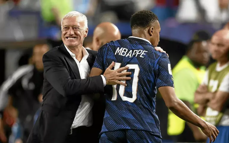 Deschamps annonce un match spectaculaire lors de la demi-finale France – Espagne.