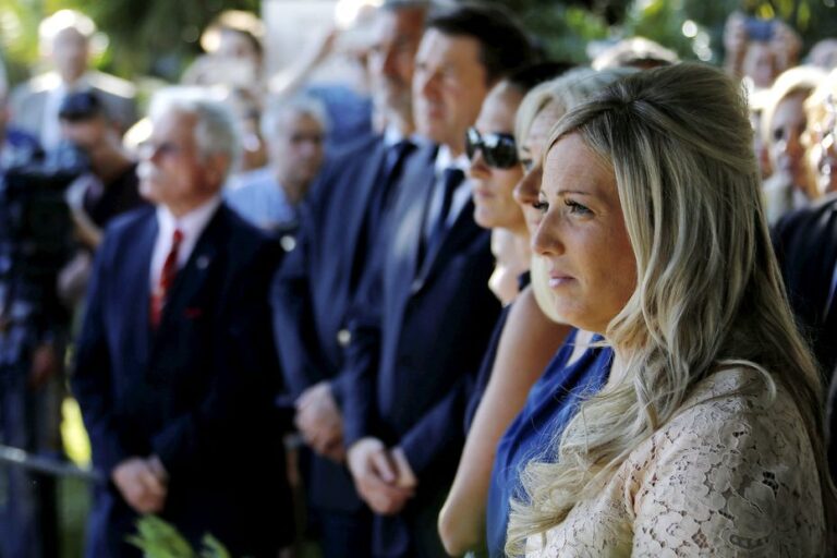 Attentat de Nice : Cindy Pellegrini témoigne après la perte de six membres de sa famille.