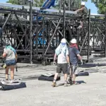 Carhaix : le festival des Vieilles Charrues, acteur économique clé du territoire local.