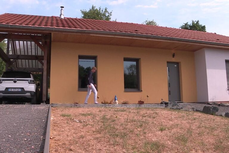 Une maison de rêve à 23 degrés sans climatisation en période de canicule en France.