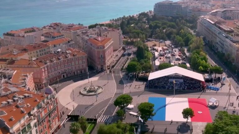 Hommage officiel à Nice, dix ans après l’attentat, rassemblant victimes et autorités.