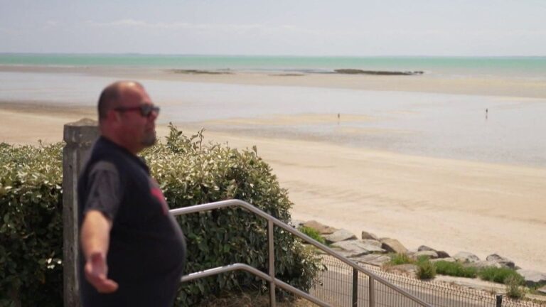 La fraîcheur des côtes normandes attire un nombre croissant de visiteurs malgré la canicule.