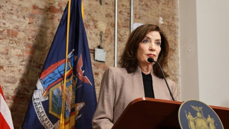 L’État de New York suspend la construction de centres de données aux États-Unis.