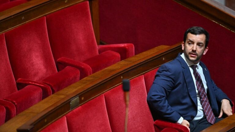 Jean-Luc Mélenchon a-t-il réellement affirmé que le Front national réhabilite la politique ?
