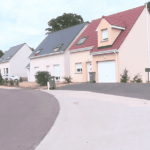 Une mère de famille tuée dans un lotissement à Houlbec-Cocherel, Eure.