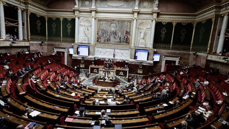 Projet de loi Ripost sur la sécurité du quotidien adopté : mesures contre rodéos urbains et protoxyde d’azote.