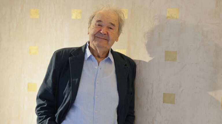 Pierre Perret s’inspire de #saccageParis pour une nouvelle œuvre sur l’état de la capitale