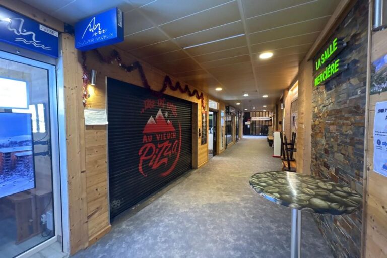 Isola 2000 : la mairie ferme à nouveau la galerie marchande pour des raisons administratives.