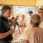En Bretagne, des propriétaires vivent dix ans sans payer d’électricité grâce à des solutions innovantes.