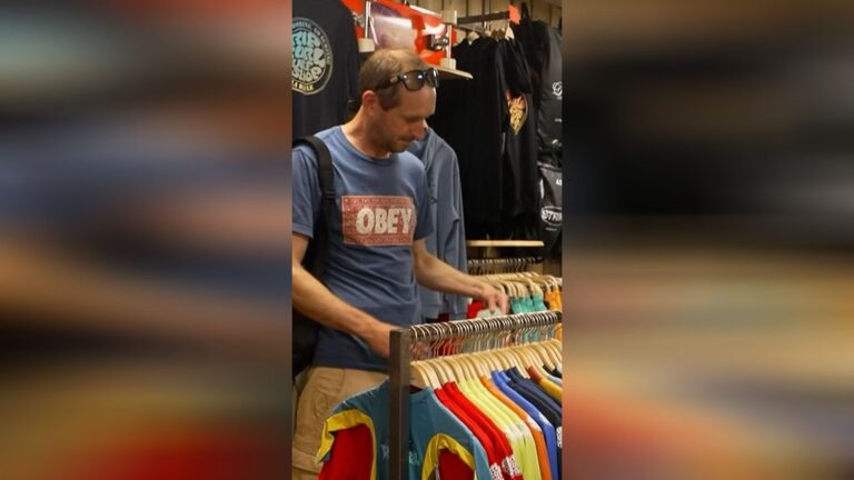 Efficacité des T-shirts anti-UV : analyse des normes et résultats en France