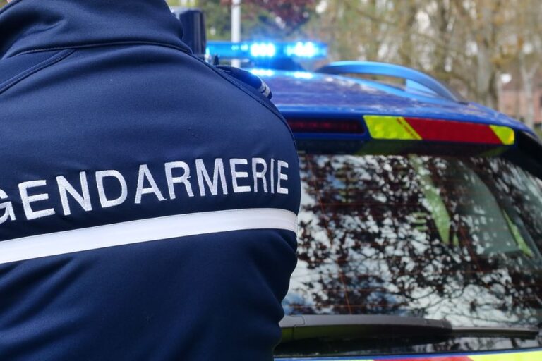 Animatrice de 16 ans suspendue pour avoir diffusé une vidéo sexuelle à des enfants