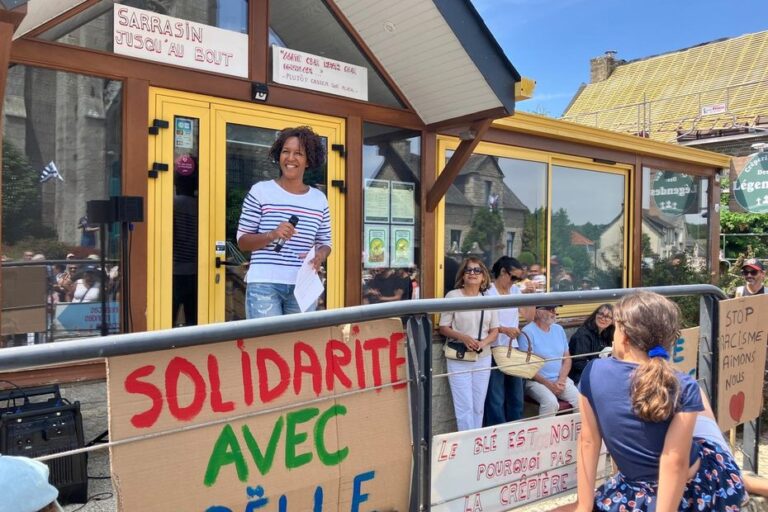 Attaques racistes : la crêpière refuse d’être comparée à un singe en France