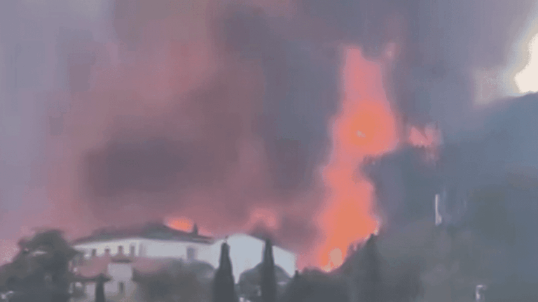 Incendie dans le Var : deux communes menacées de destruction de logements.