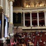Le retour d’un pesticide pourrait compromettre le projet de loi d’urgence agricole à l’Assemblée.